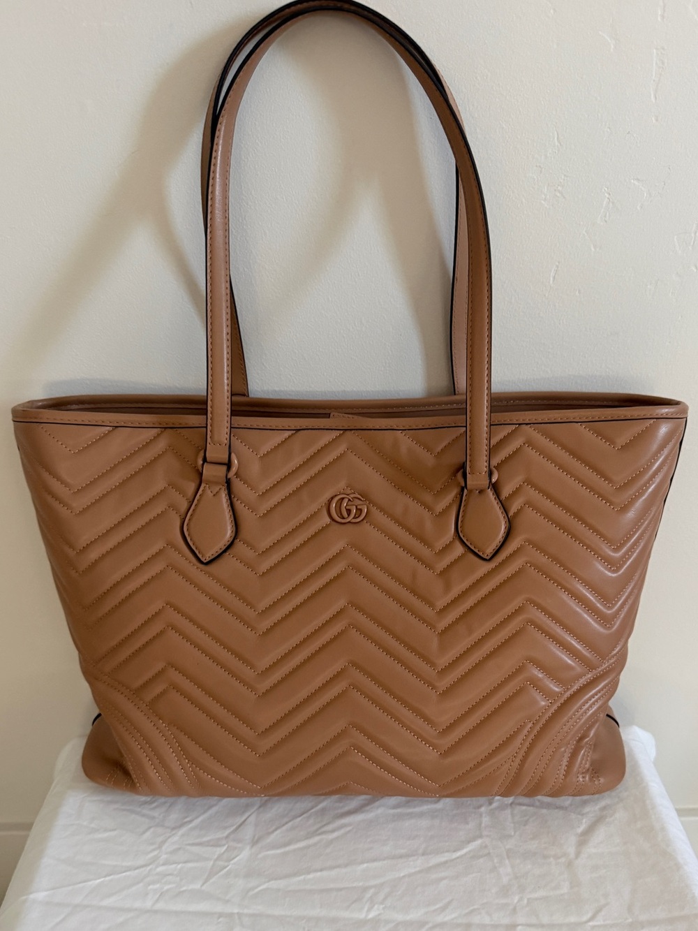 Gucci Chevron Quilted Leather Tote - Tan